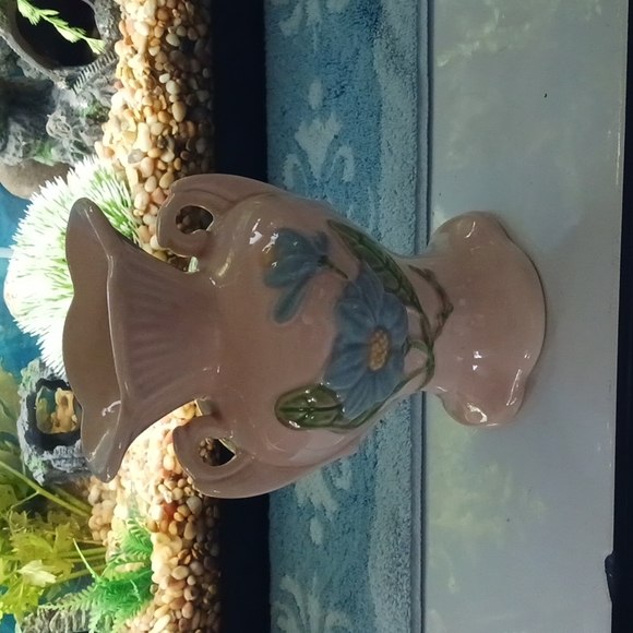 Vintage Hull Vase With Handles Signed USA Hull - Picture 6 of 6